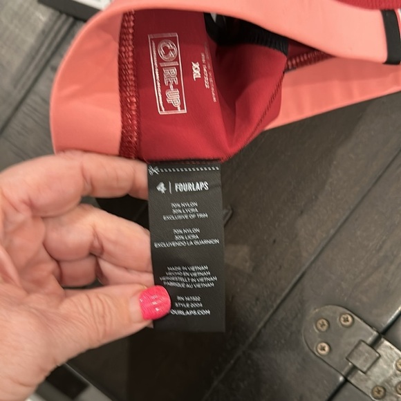 NWT Fourlaps Infinity sports bra. Size xxl. Pit without stretch 20.5”. - Picture 4 of 4